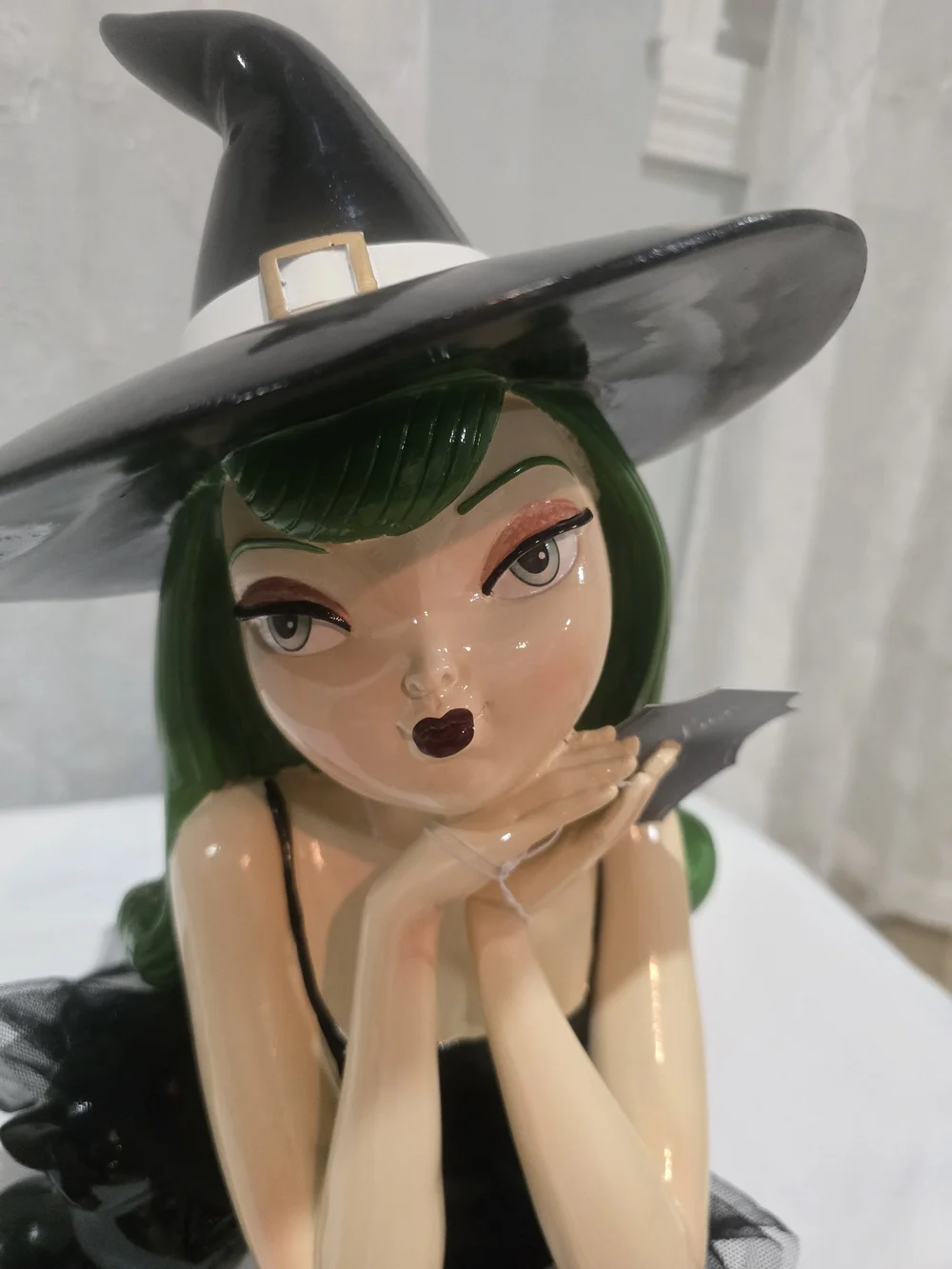 NEW!! Bella Luxx Green-Haired Witch Figurine with Black Cat - Black & White